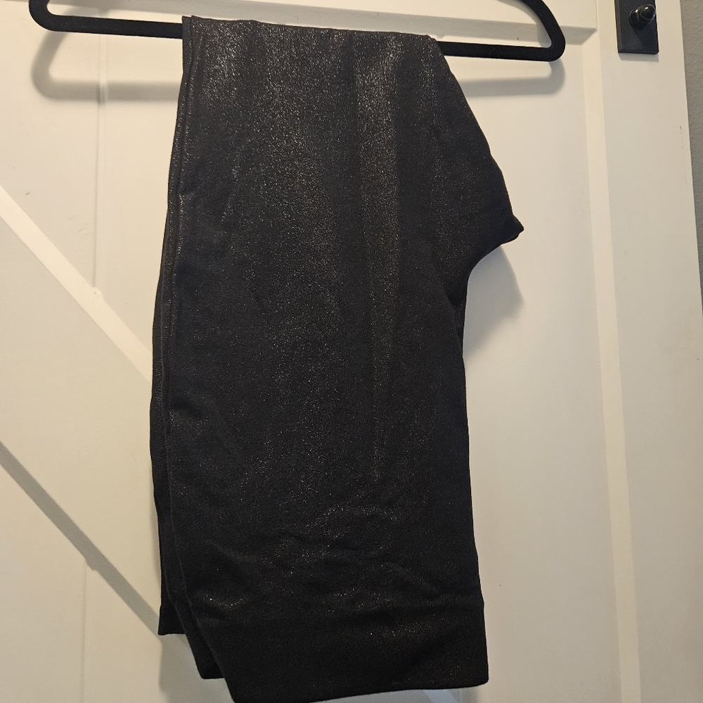 WHBM black w/gold sheen ponte stretch pant